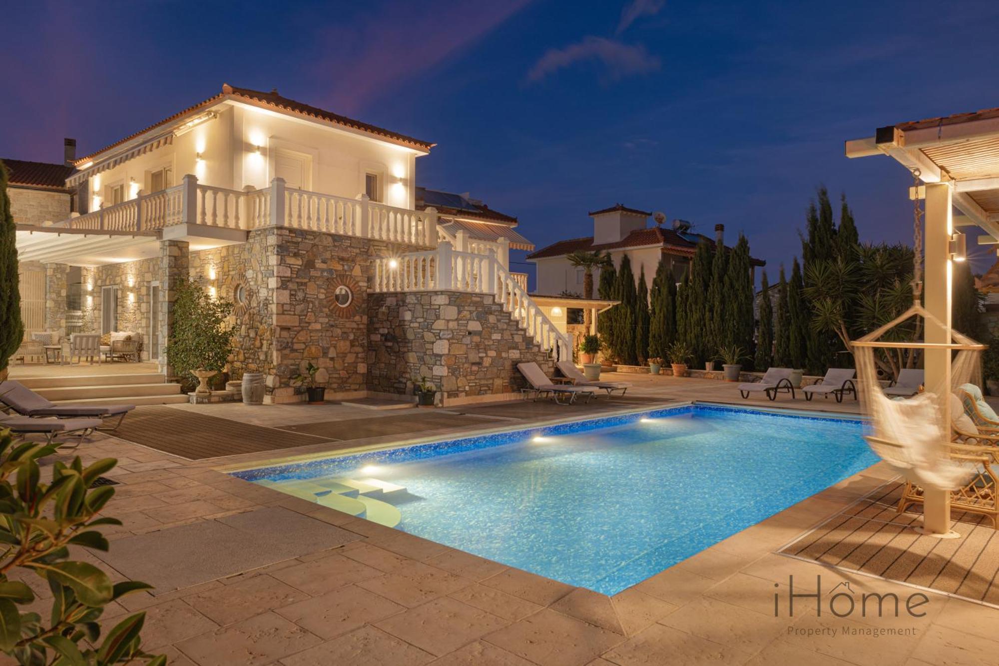 The House - Mansion With Swimming Pool Villa